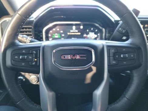 Used 2022 GMC Sierra 1500 Elevation image 12