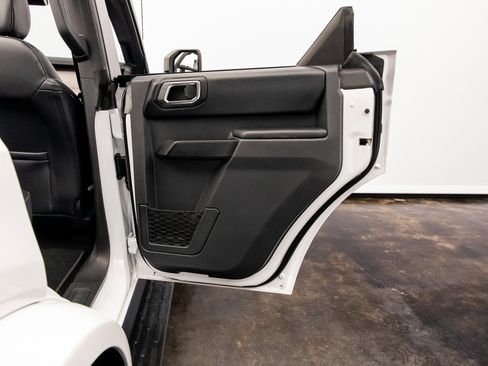 Used 2025 Ford Bronco Outer Banks w/ Sasquatch Package image 36