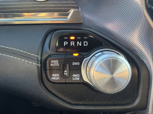 Used 2019 RAM 1500 Limited w/ Body Color Bumper Group image 16