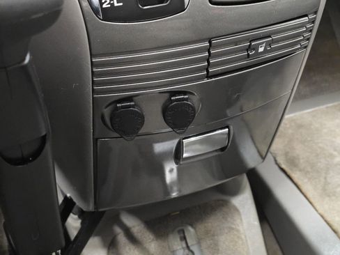 Used 2007 Toyota Sienna XLE image 39