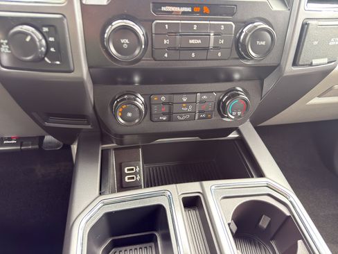 Used 2019 Ford F150 XLT w/ Equipment Group 302A Luxury AWD/4WD image 21