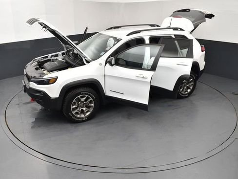 Used 2022 Jeep Cherokee Trailhawk w/ Sound & Nav Group AWD/4WD image 27
