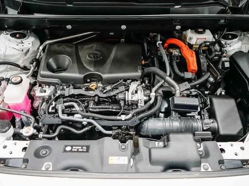 Used 2021 Toyota RAV4 LE w/ Carpet Mat Package (TMS) image 27