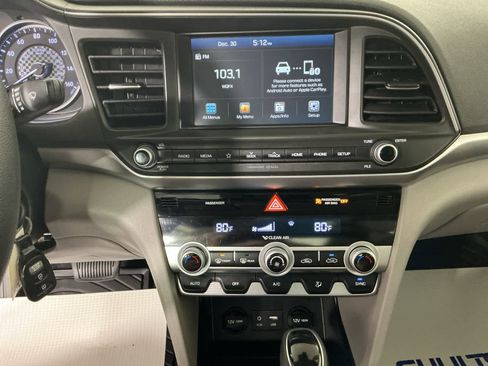 Used 2020 Hyundai Elantra SEL w/ Winter Weather Package image 29