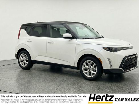 Used 2025 Kia Soul LX w/ LX Technology Package FWD image 1
