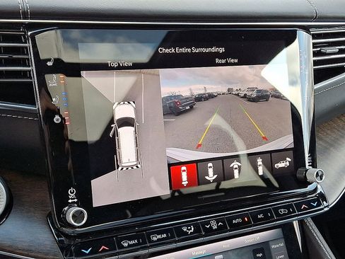 Used 2022 Jeep Grand Wagoneer Series I w/ Flexible Seating Group AWD/4WD image 15