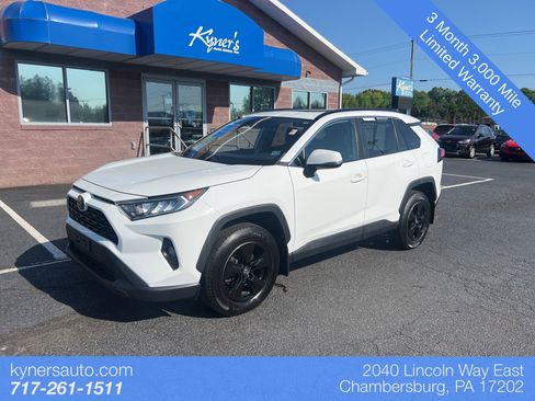 Used 2020 Toyota RAV4 XLE w/ Convenience Package AWD/4WD image 1