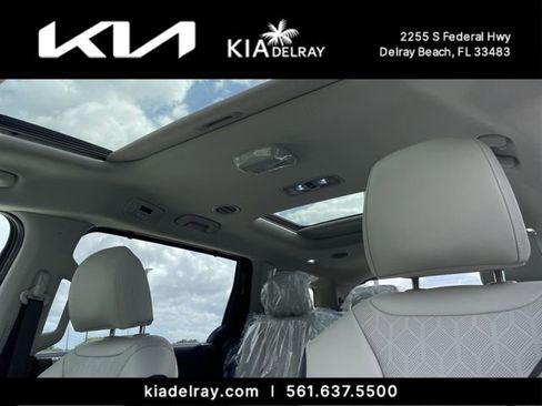 New 2026 Kia Carnival SX FWD image 18