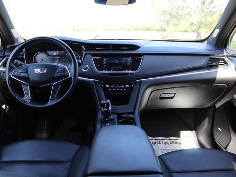Used 2023 Cadillac XT5 Premium Luxury AWD/4WD image 11