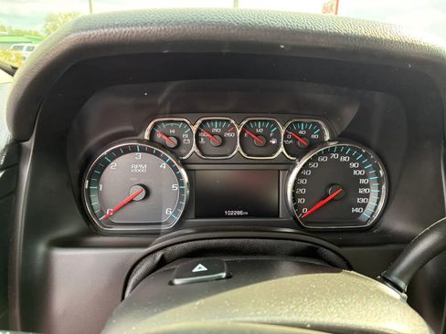 Used 2017 Chevrolet Suburban Premier AWD/4WD image 9