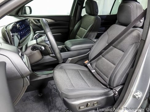 Used 2024 Chevrolet Traverse LT w/ LPO, Floor Liner Package image 9
