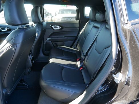 New 2026 Jeep Compass Limited image 8