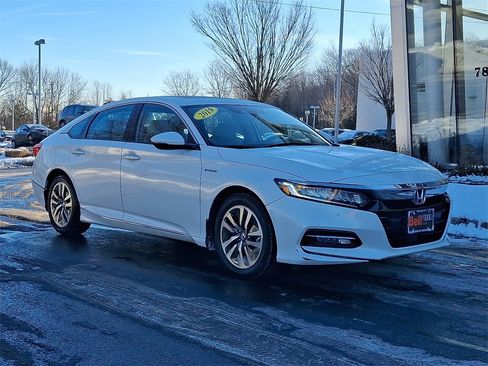 Used 2019 Honda Accord Touring image 2