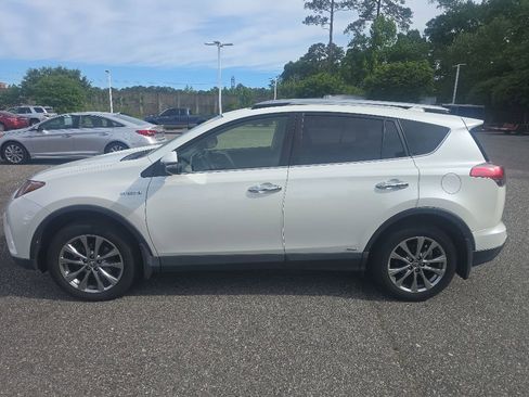 Used 2017 Toyota RAV4 Limited w/ All Weather Liner Package AWD/4WD image 8