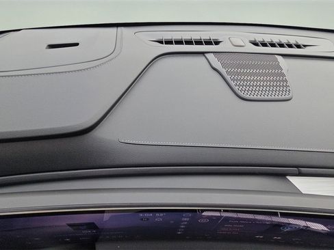 Used 2025 Buick Enclave Preferred w/ LPO, Floor Liner Package image 9