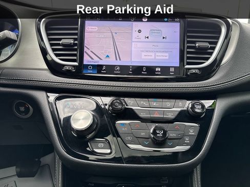 Used 2023 Chrysler Pacifica Limited w/ Uconnect Theater Family Group AWD/4WD image 26