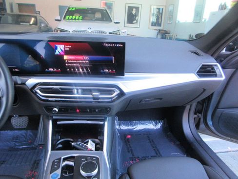 Used 2024 BMW i4 eDrive35 w/ Premium Package RWD image 47