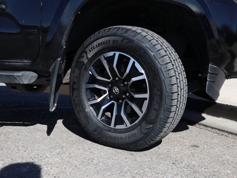 Used 2023 Toyota Tacoma TRD Sport V6 image 13