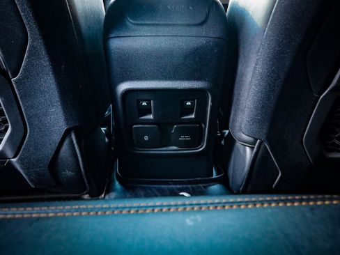 Used 2024 Ford Bronco Badlands image 33