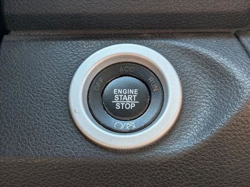 Used 2017 RAM 1500 Laramie w/ Convenience Group image 13