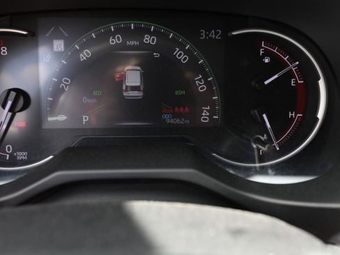 Used 2023 Toyota RAV4 XLE AWD/4WD image 24