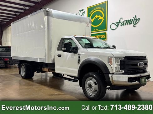 Used 2019 Ford F550 2WD Regular Cab Super Duty image 1
