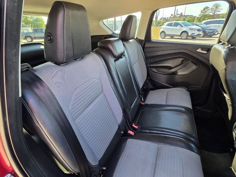 Used 2019 Ford Escape SE FWD image 28