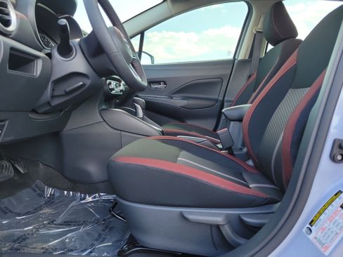 Certified 2025 Nissan Versa SR w/ Trunk Package image 16