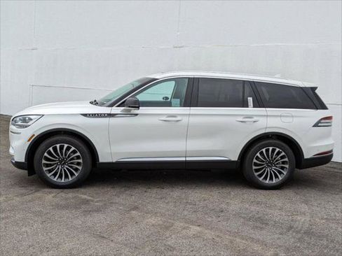 New 2023 Lincoln Aviator Reserve w/ Equipment Group 201A image 3