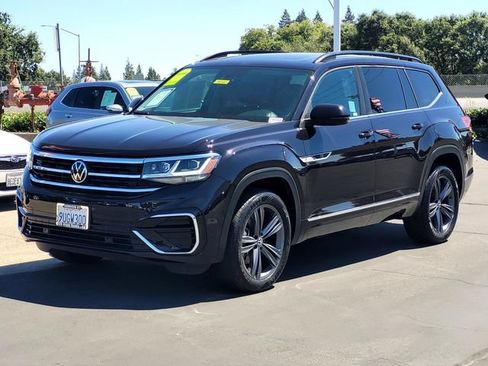 Used 2021 Volkswagen Atlas SE w/ Panoramic Sunroof Package FWD image 8