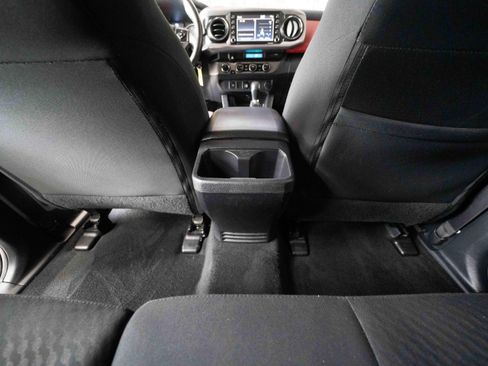 Used 2021 Toyota Tacoma SR5 AWD/4WD image 22