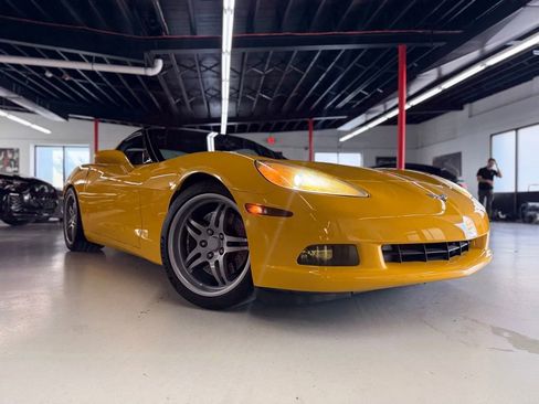 Used 2005 Chevrolet Corvette Base w/ Preferred Equipment Group image 8