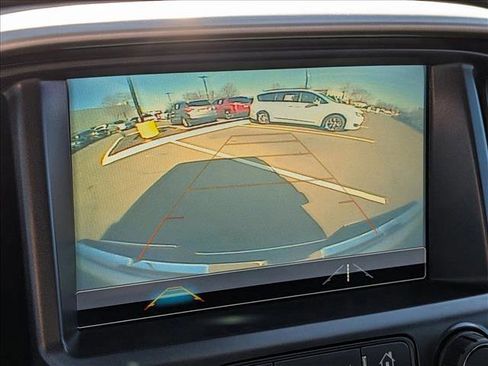 Used 2018 GMC Canyon SLE w/ SLE Convenience Package image 14