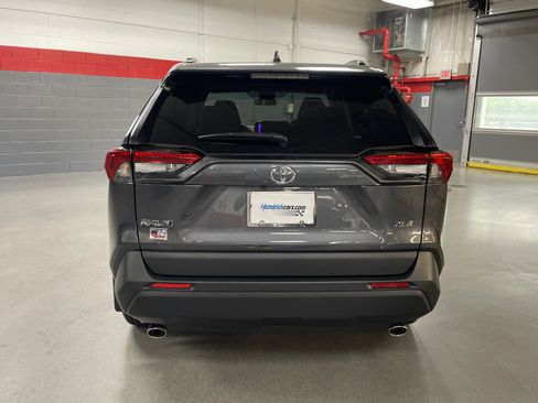 Certified 2025 Toyota RAV4 XLE w/ Convenience Package FWD image 9