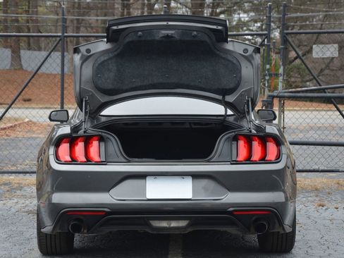 Used 2018 Ford Mustang Coupe image 22