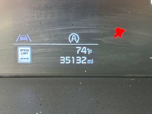 Used 2024 Kia Soul LX w/ Option Group 015 FWD image 4