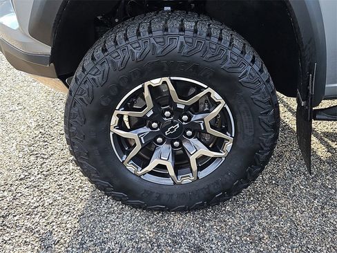 Certified 2024 Chevrolet Colorado ZR2 w/ Technology Package image 7