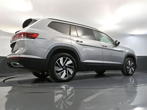 Used 2025 Volkswagen Atlas SE image 55