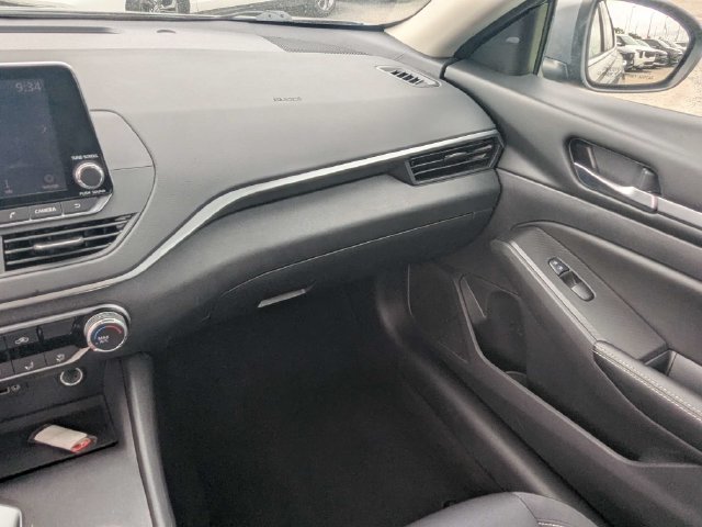 Used 2022 Nissan Altima 2.5 SV FWD image 16
