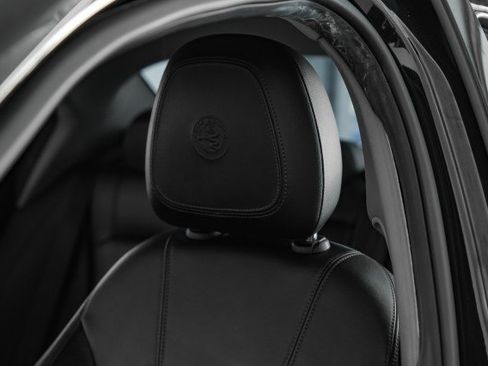 Used 2019 Alfa Romeo Giulia w/ Quick Order Package 22K Sport image 26