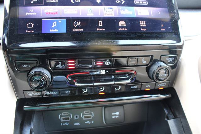 Certified 2024 Jeep Grand Cherokee Limited AWD/4WD image 33