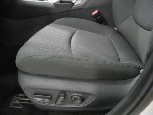 Certified 2025 Toyota RAV4 XLE image 21