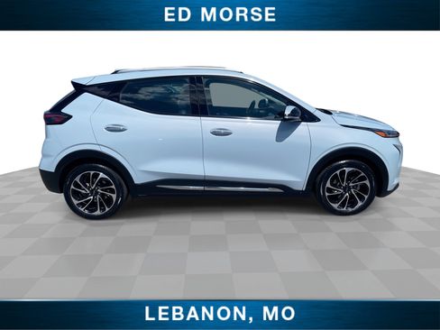 Certified 2023 Chevrolet Bolt EUV Premier w/ Sun & Sound Package FWD image 9