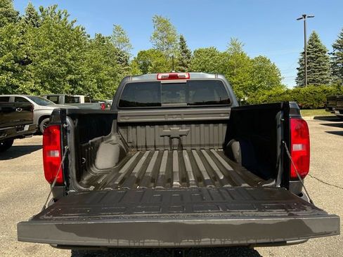 Used 2020 Chevrolet Colorado Z71 AWD/4WD image 24