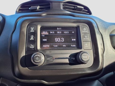 Used 2020 Jeep Renegade Sport image 12