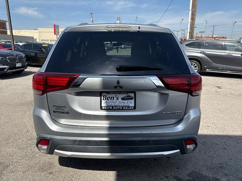 Used 2022 Mitsubishi Outlander ES FWD image 7