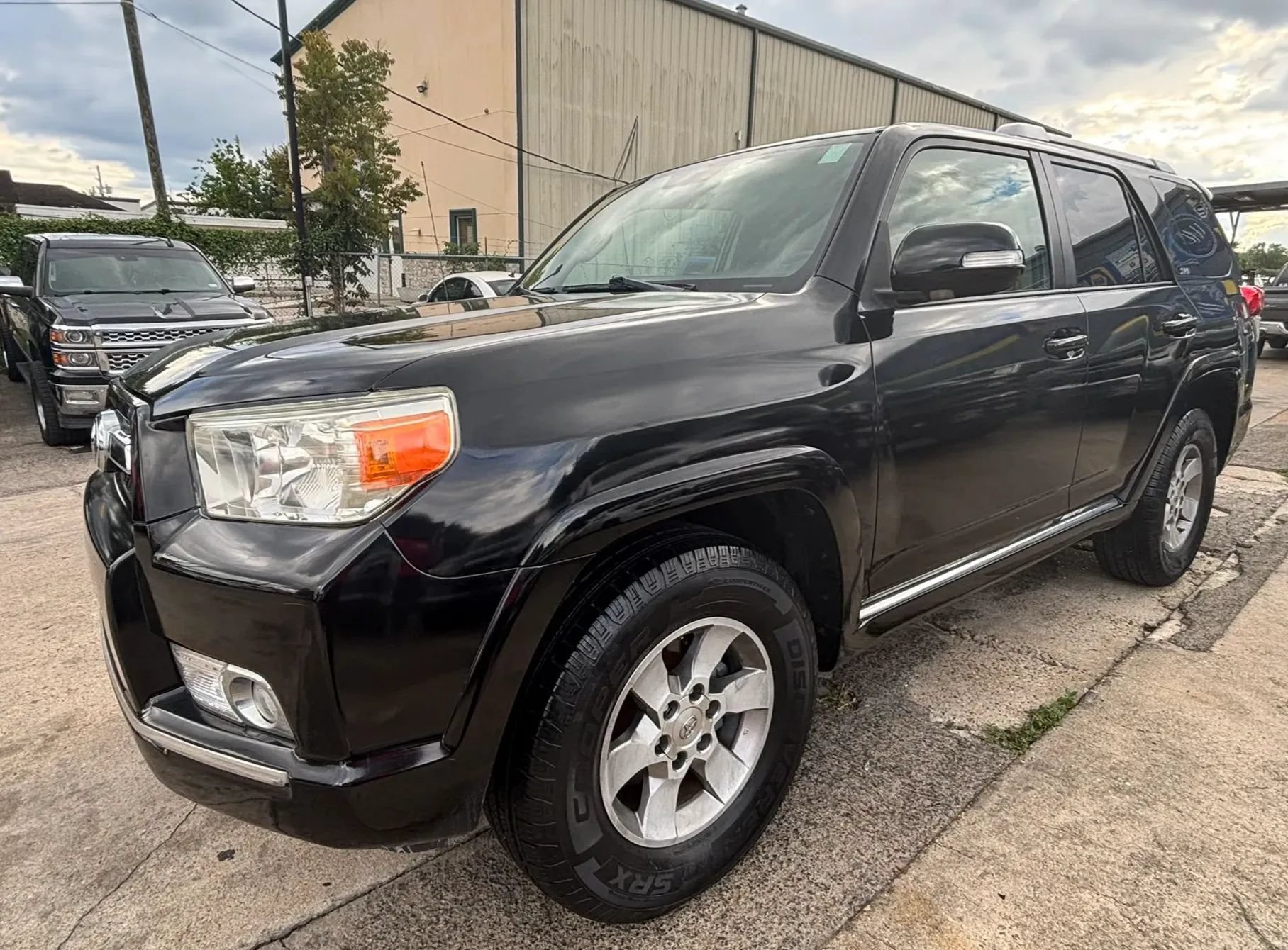 Used 2011 Toyota 4Runner SR5 w/ Convenience Pkg RWD image 3