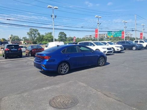 Used 2019 Kia Forte S w/ S Premium Package FWD image 7