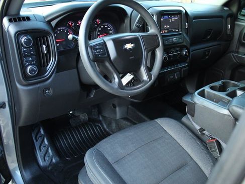 Used 2020 Chevrolet Silverado 1500 W/T w/ Z71 Off-Road Package AWD/4WD image 11