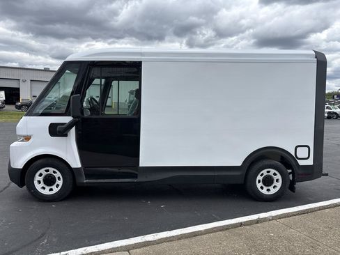 Used 2024 Chevrolet Brightdrop 400 w/ Commercial Equipment Package AWD/4WD image 6
